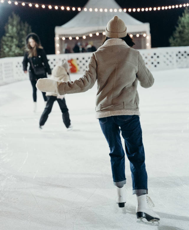 Mobile ice rink transportation UK